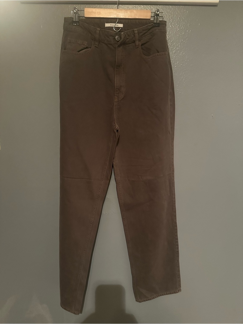 PacSun Straight Leg Pants in Dark Brown
